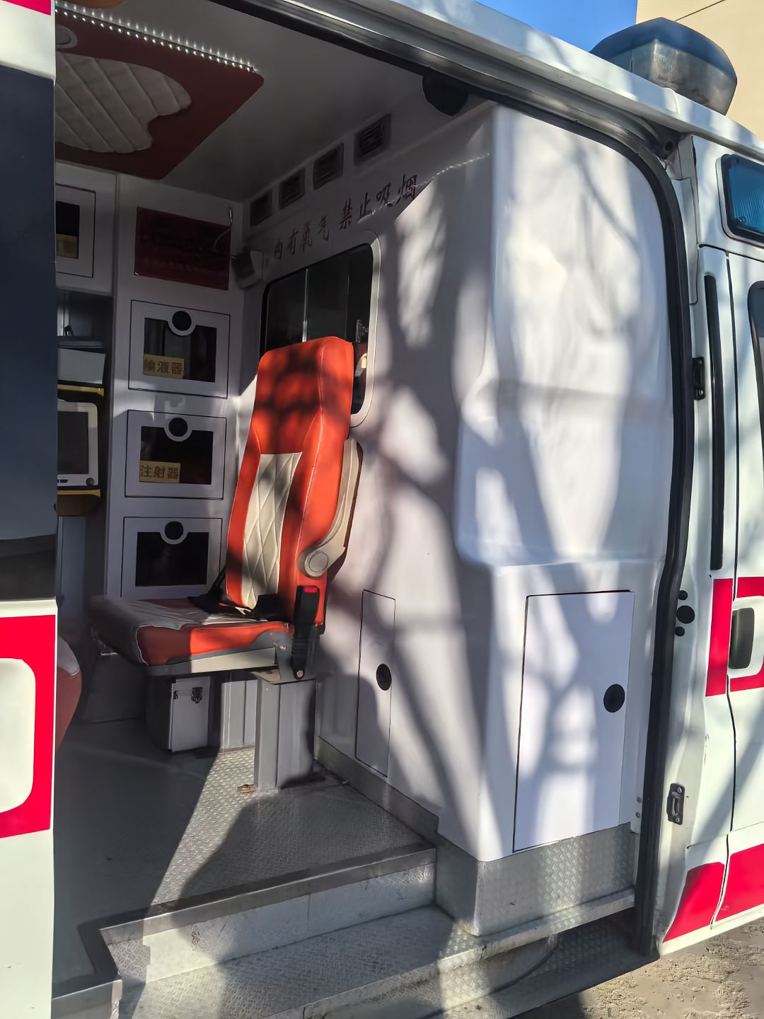 Used Ford Transit V348 Ambulance