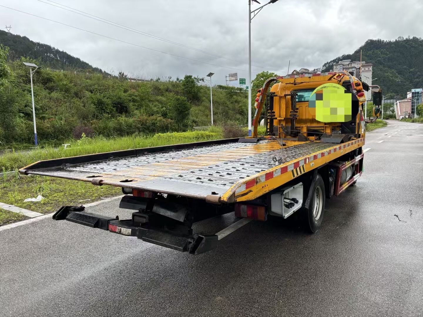 Used HOWO Light Flatbed Wrecker