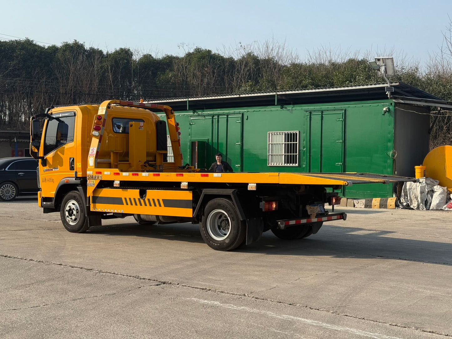 Used HOWO TONGSHUAI Heavy-duty Full Landing Wrecker