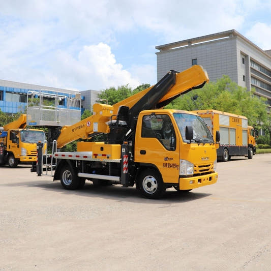 Used Isuzu 120HP Aerial Work Platform Truck for Sale side view