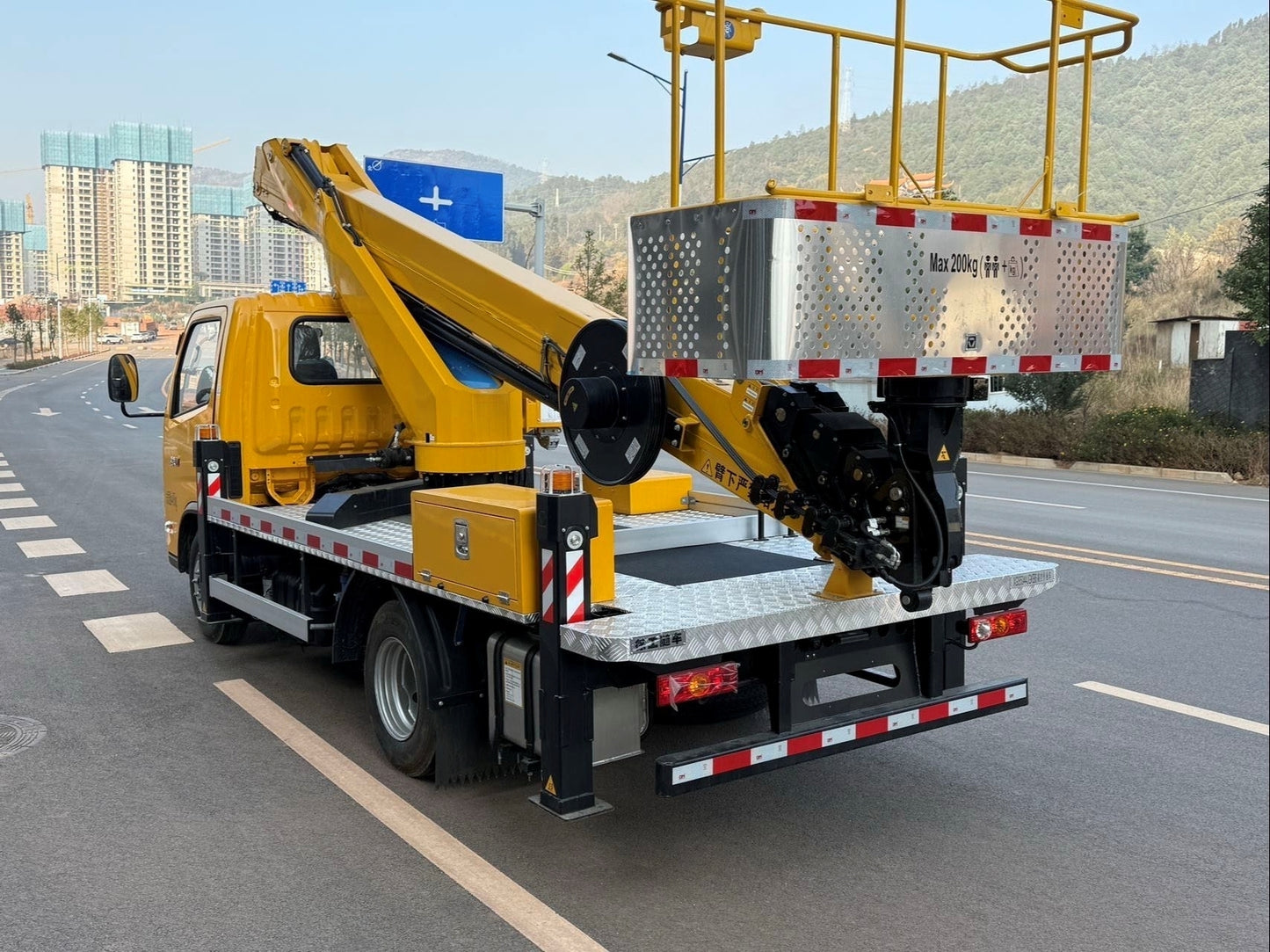 Used FOTON S1 122HP 28.5m Aerial Working Platform Truck