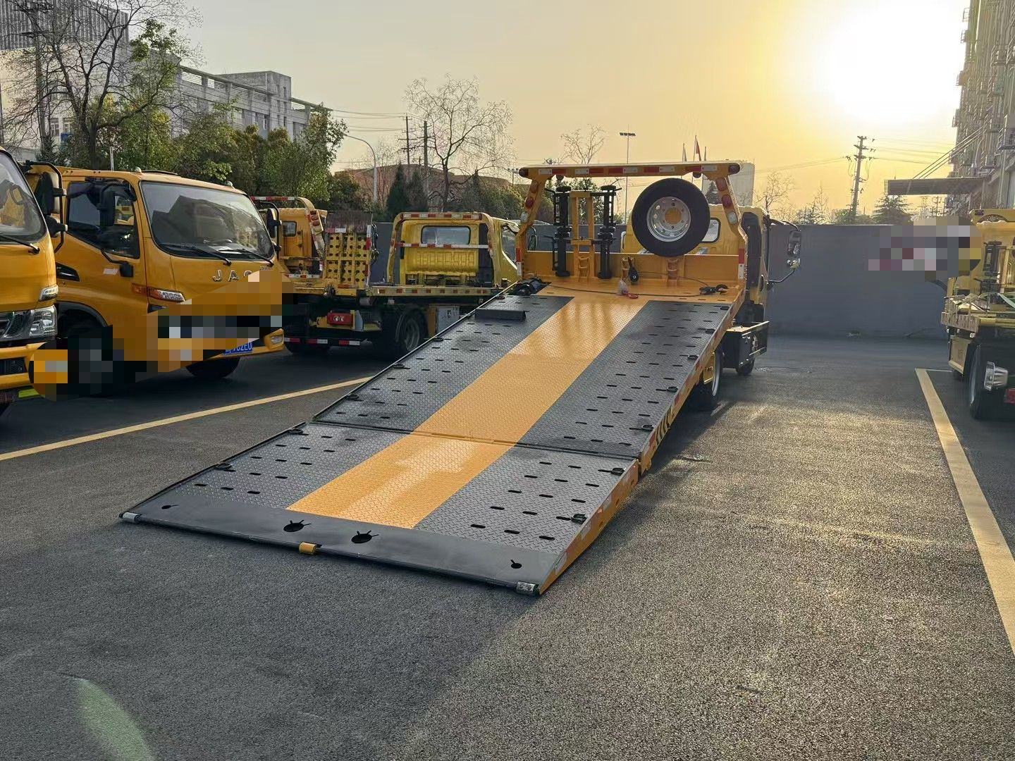 Used FAW Tiger V Flatbed Wrecker