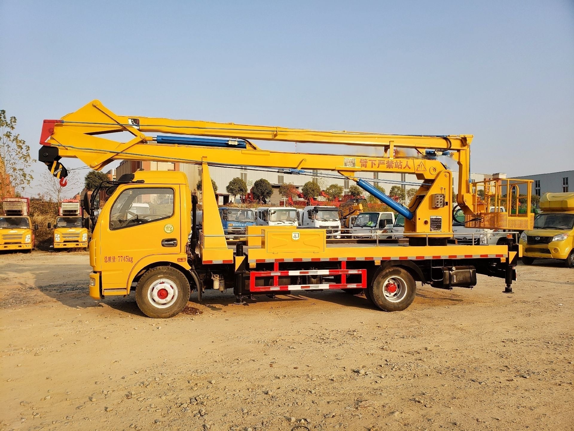 Used Dongfeng 18M ARTICULATED BOOM Aerial Work Platform Truck for Sale rear side view