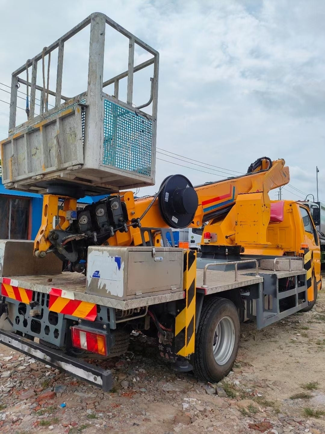 Used JMC 115HP 27m Aerial Work Platform Truck