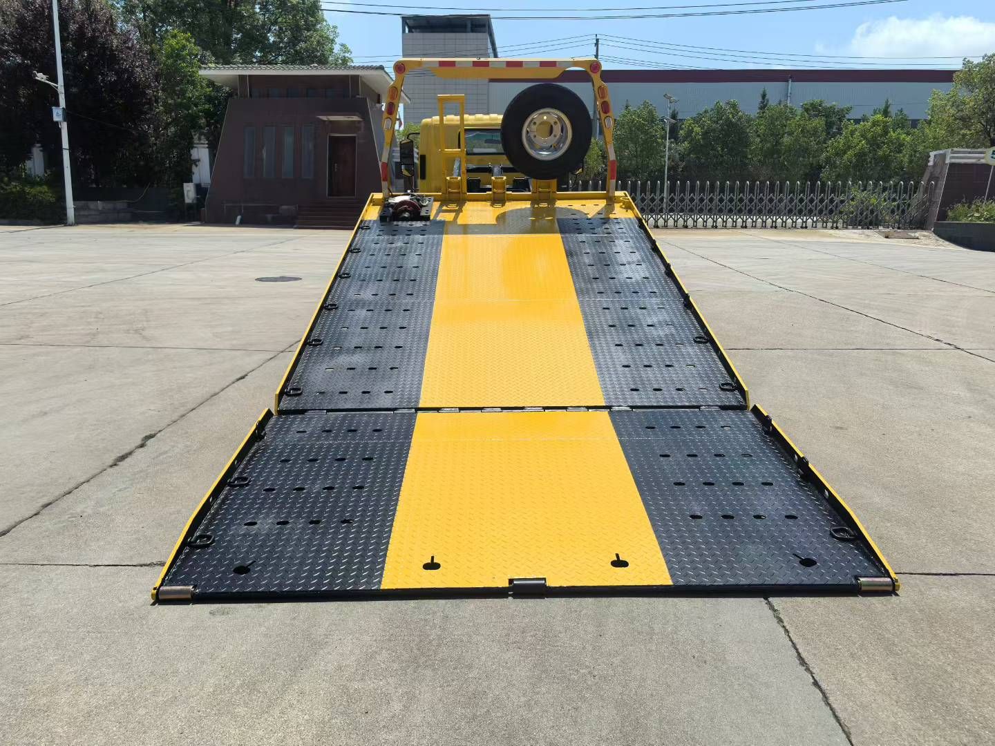 Used Foton Aumark Tank Edition Flatbed Wrecker