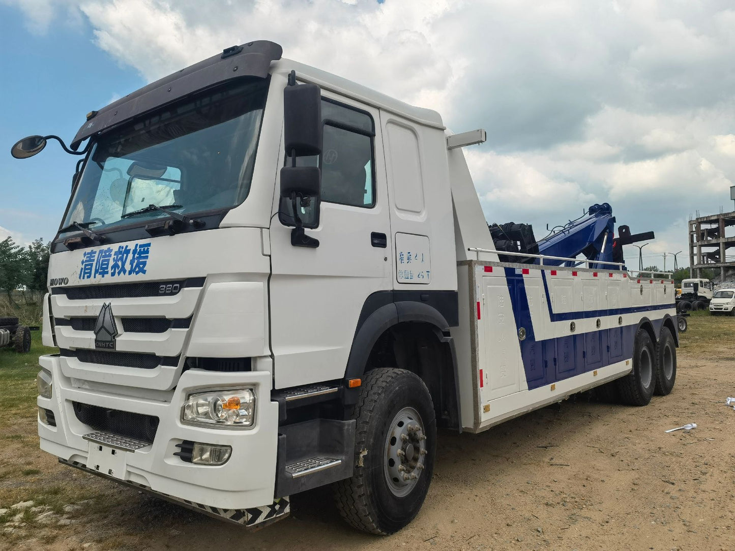 Used SINOTRUK HOWO 6×4 Heavy Duty Integrated Tow Wrecker Truck