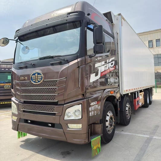 Used FAW JH6 9.6M 8×4 F-CLASS HEAVY Refrigerated Truck for Sale - real inventory photo 1