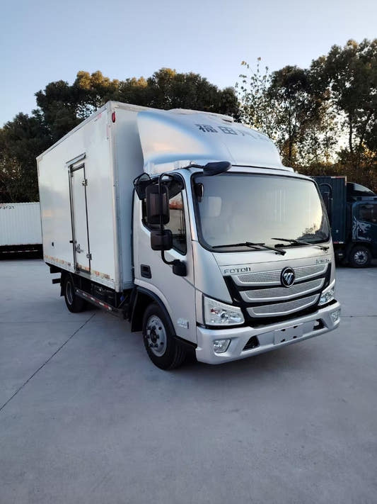 Used Foton AUMARK 4.2M Refrigerated Truck for Sale rear side view