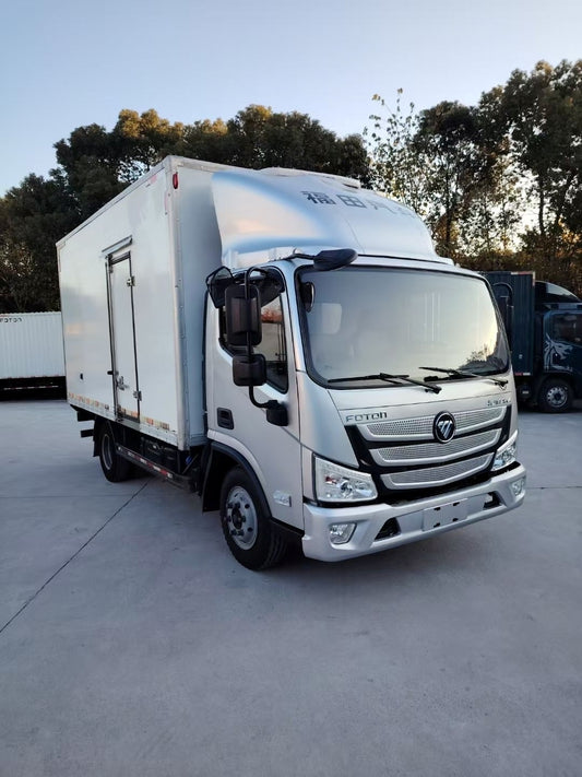 Used Foton AUMARK 4.2M Refrigerated Truck for Sale rear side view