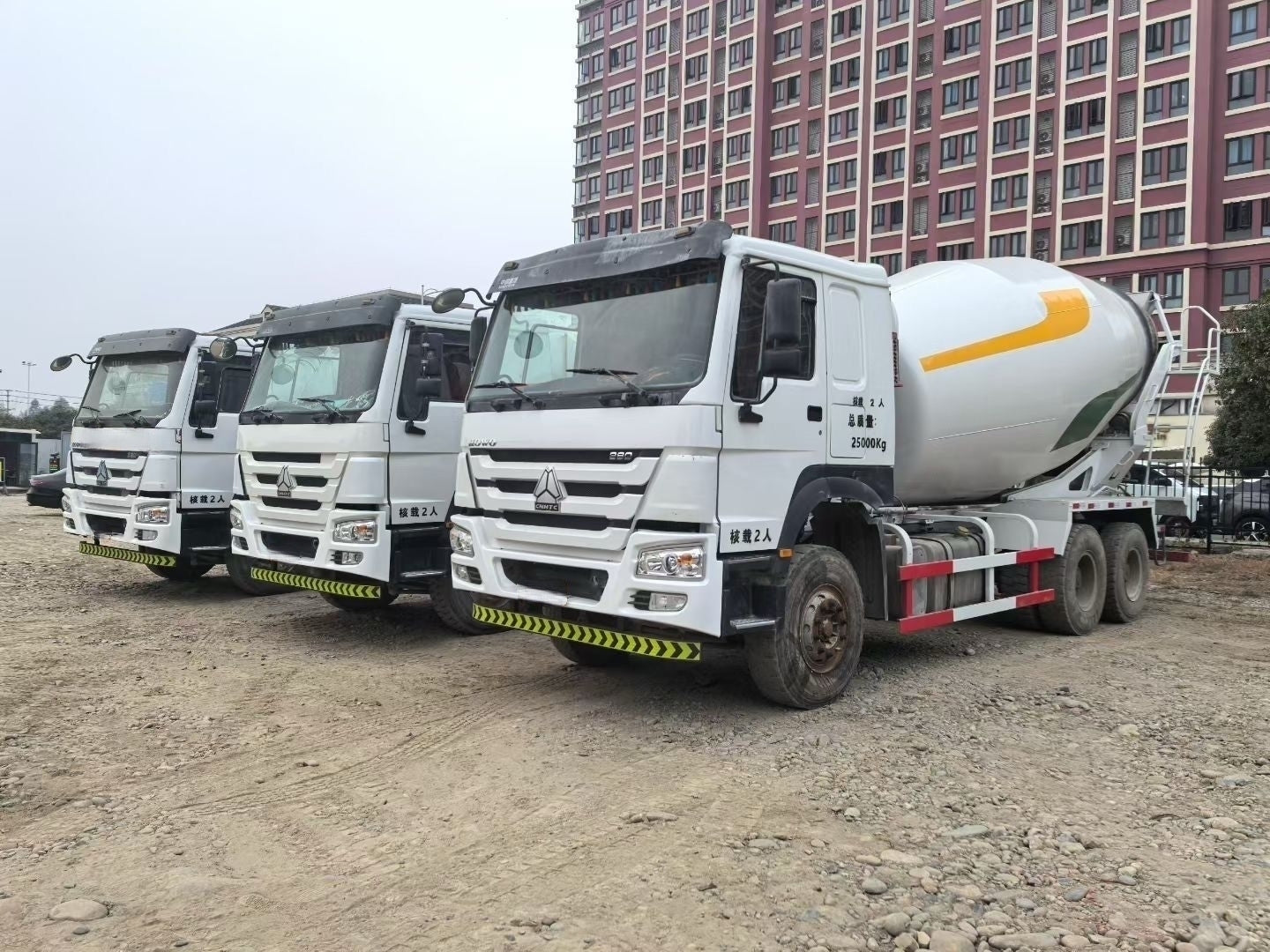Used Howo 14M³ Concrete Mixer Truck for Sale