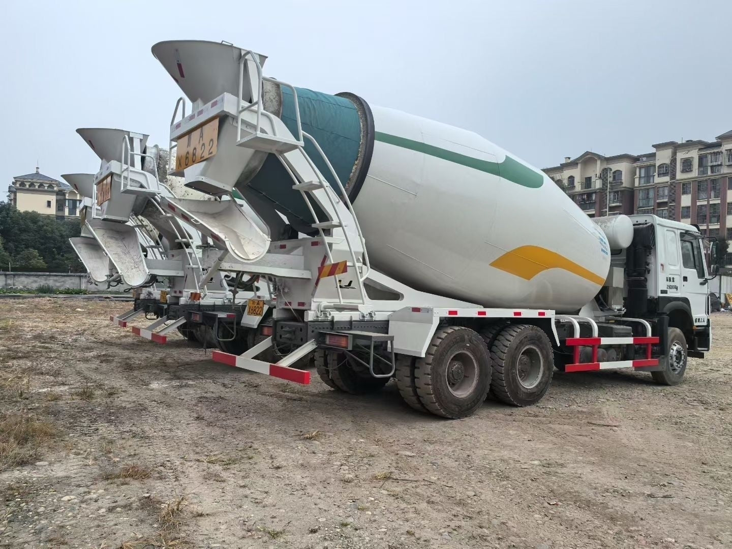 Used Howo 14M³ Concrete Mixer Truck for Sale