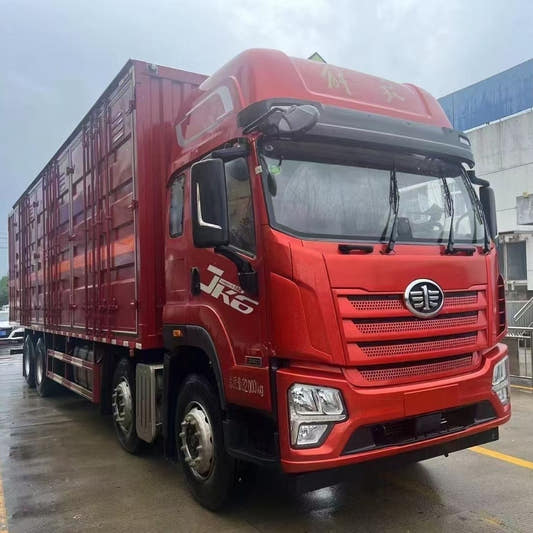 Used FAW JK6 9.6M 8×4 CLASS3 FLAMMABLE LIQUID Hazardous Goods Box Truck for Sale side view