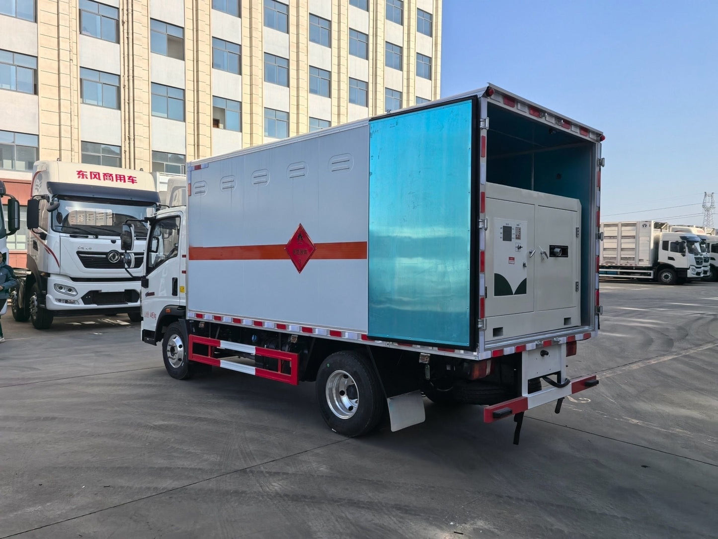 Used HOWO 130HP 4.2m Explosive Materials Hazardous Delivery Truck