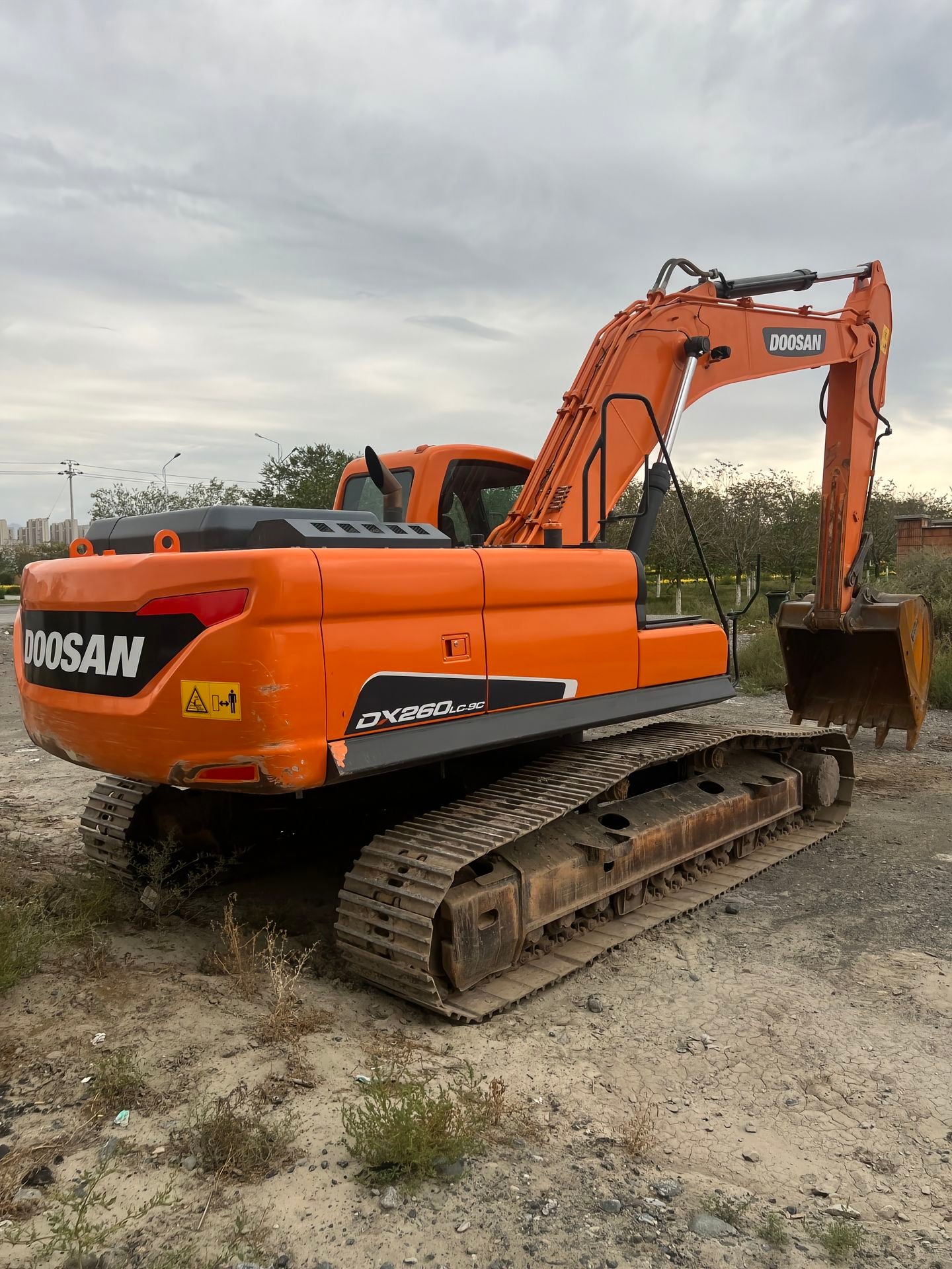 USED DOOSAN DX260LC-9C