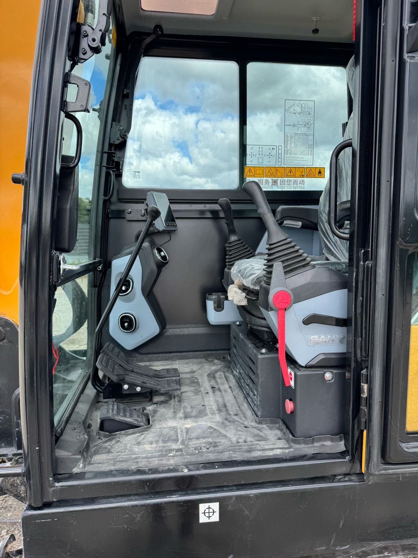 USED SANY 55U