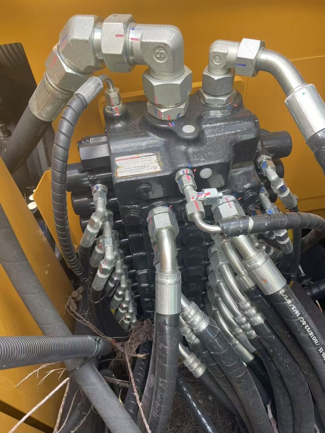 USED SANY SY85C