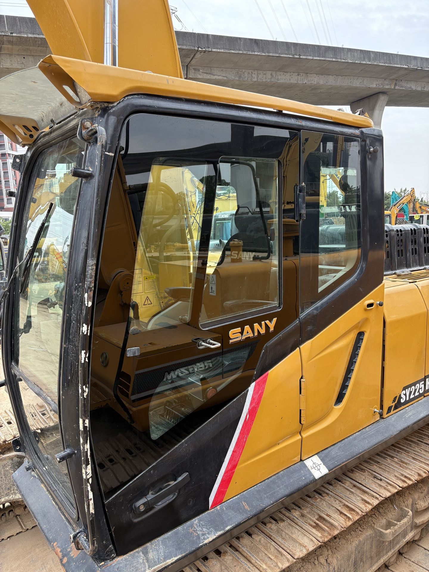 USED SANY SY225H