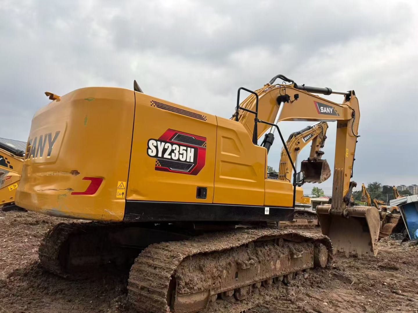 USED SANY SY235H