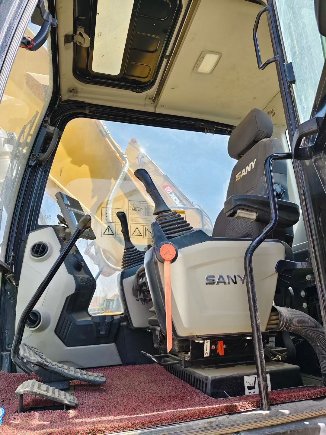 USED SANY SY255H