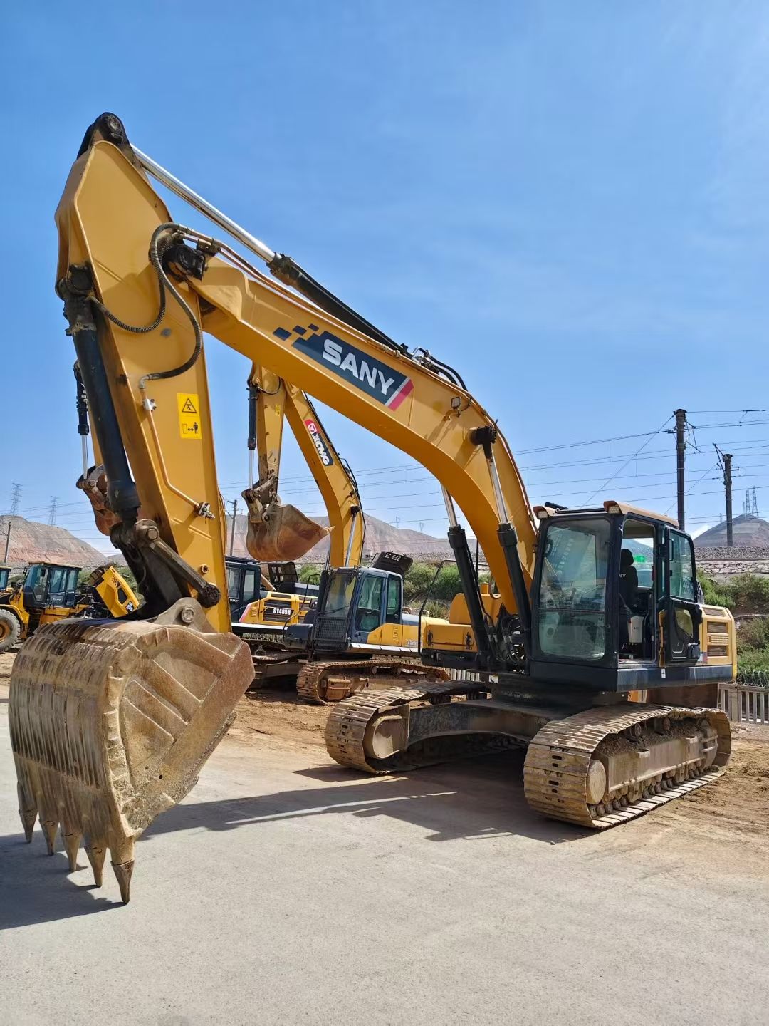 USED SANY SY255H
