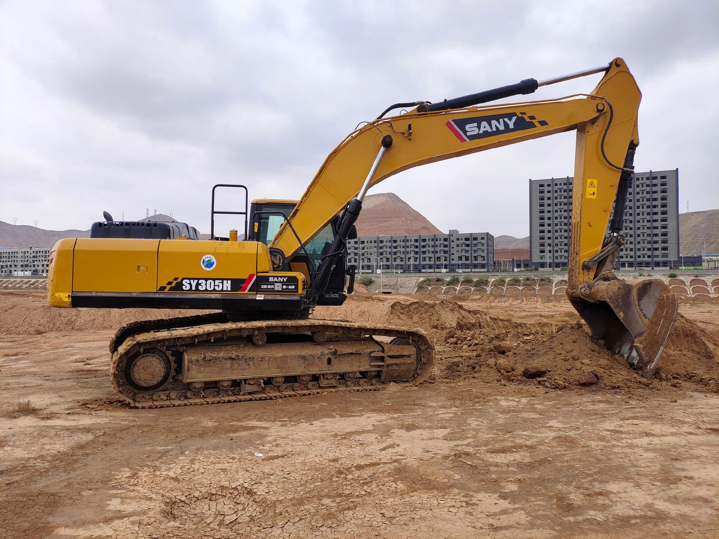 USED SANY SY305H