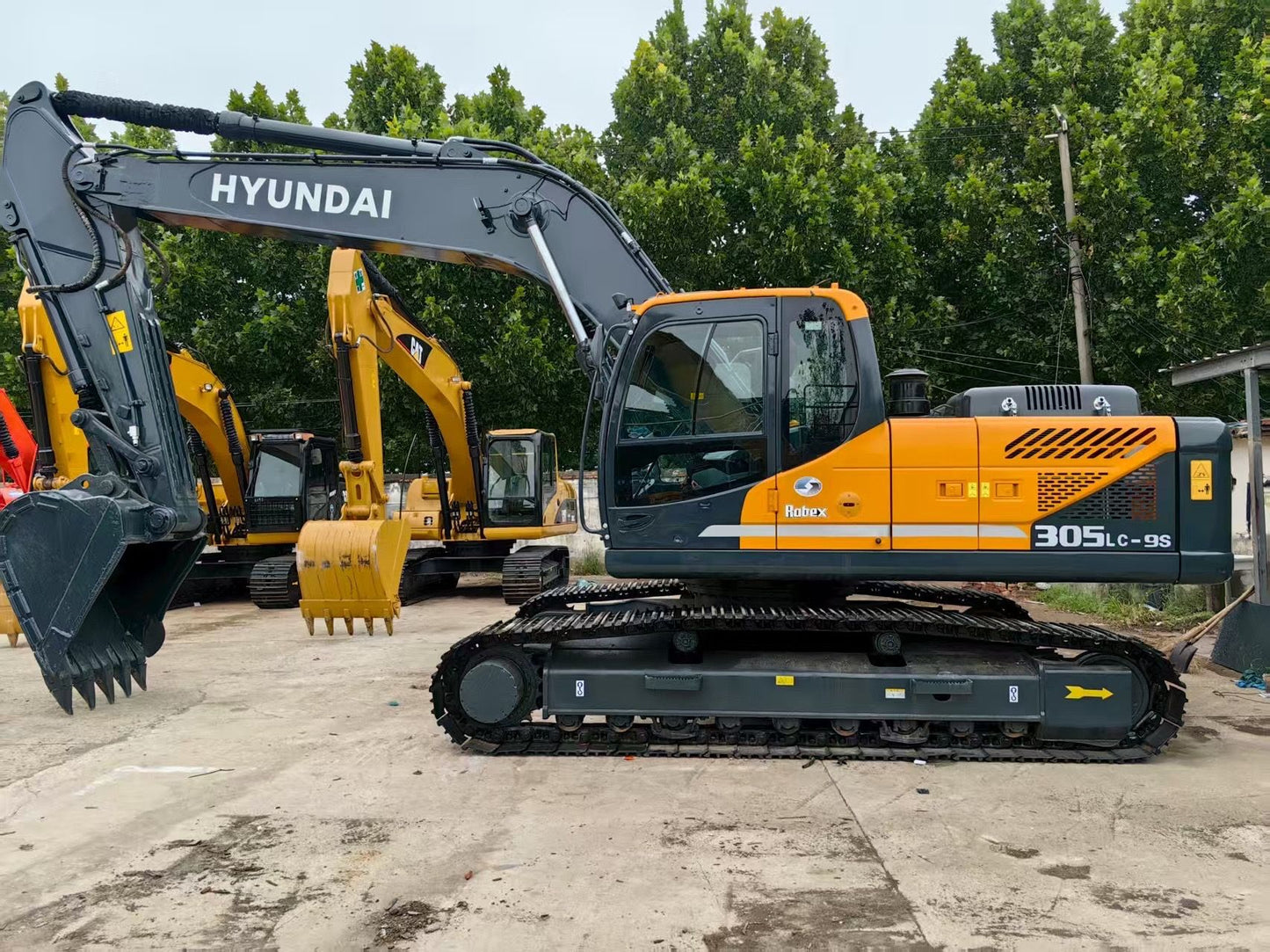 USED HYUNDAI R305LC-9S