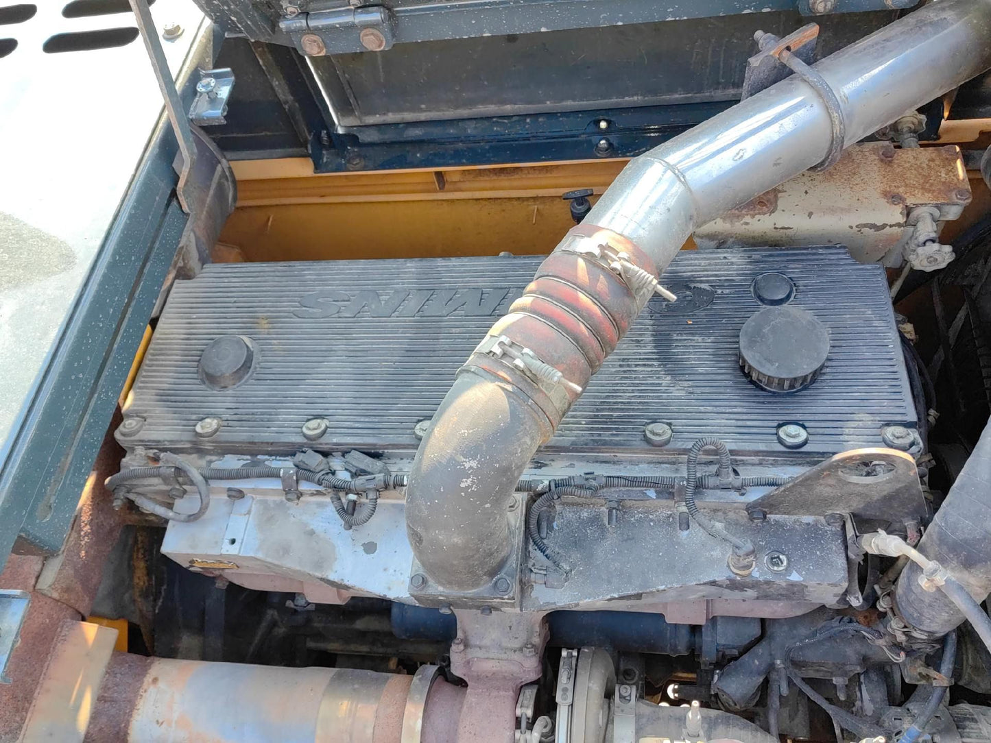 USED HYUNDAI 520L-9VS