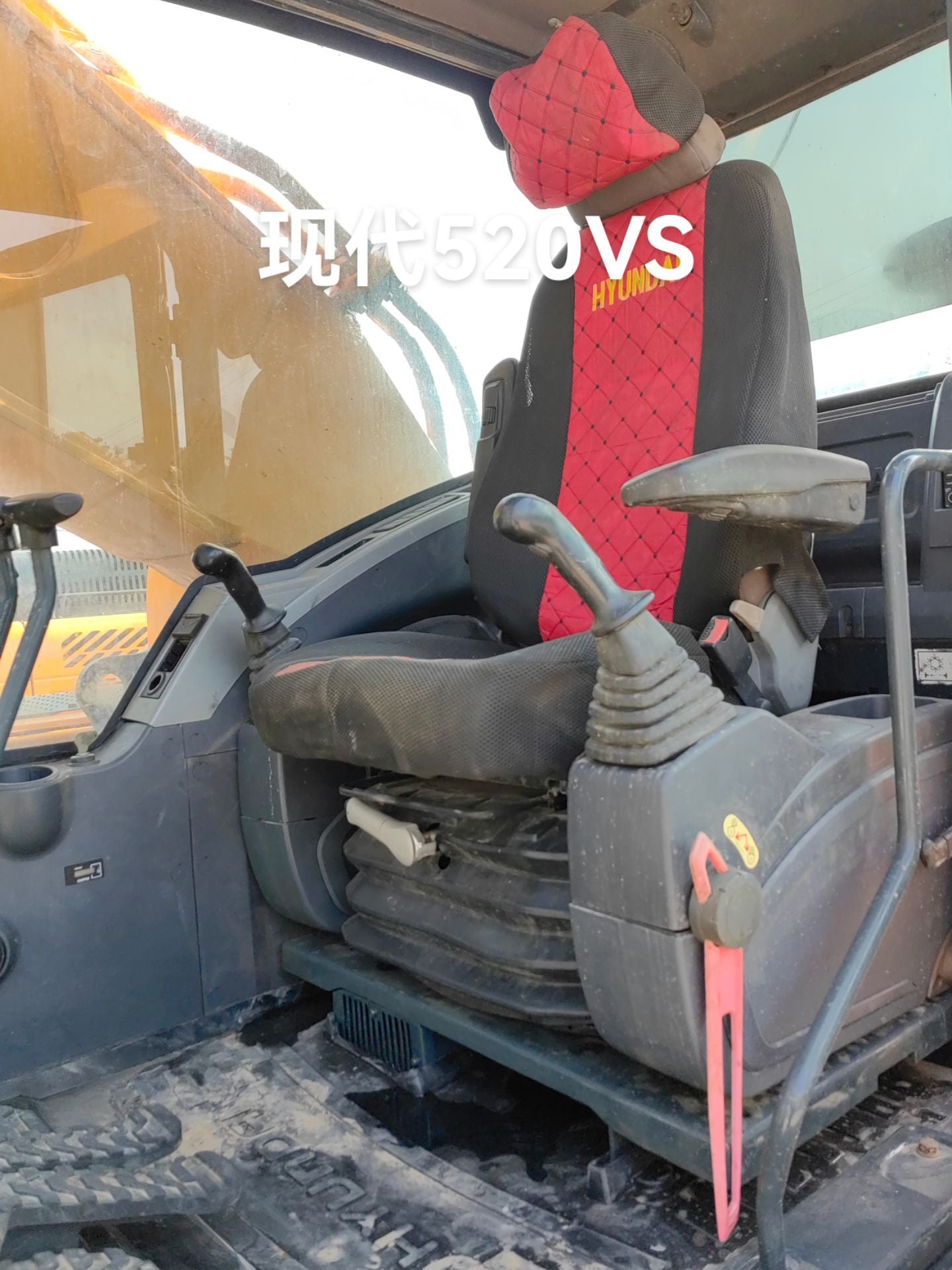 USED HYUNDAI 520L-9VS