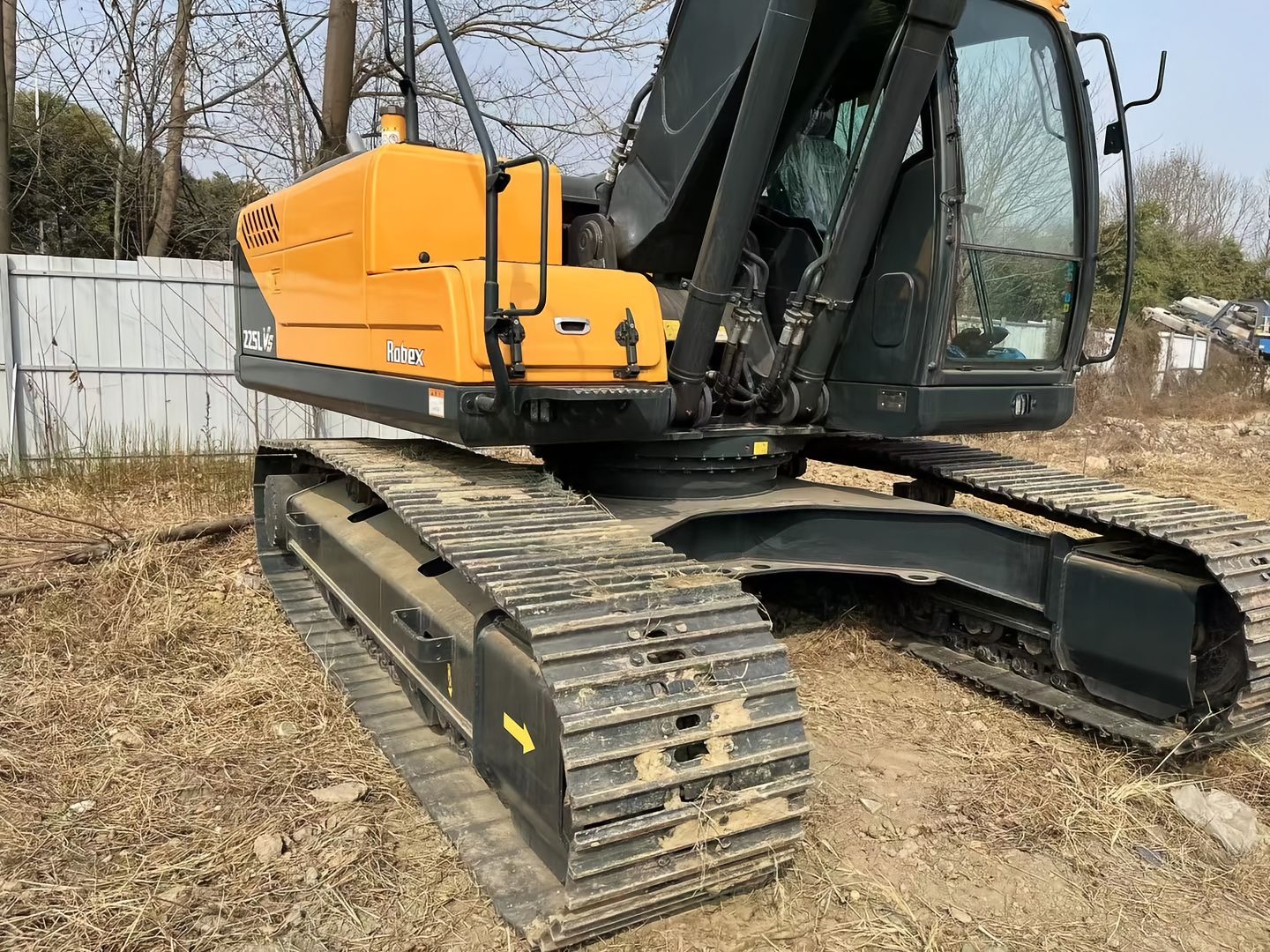 USED HYUNDAI R225LVS