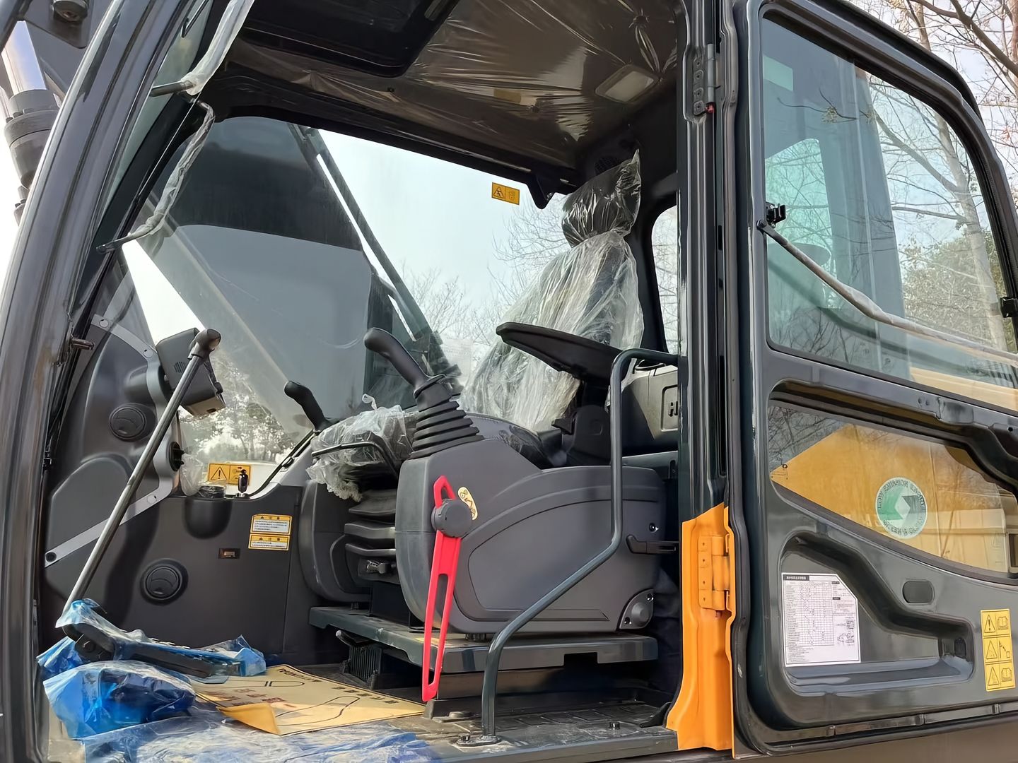 USED HYUNDAI R225LVS