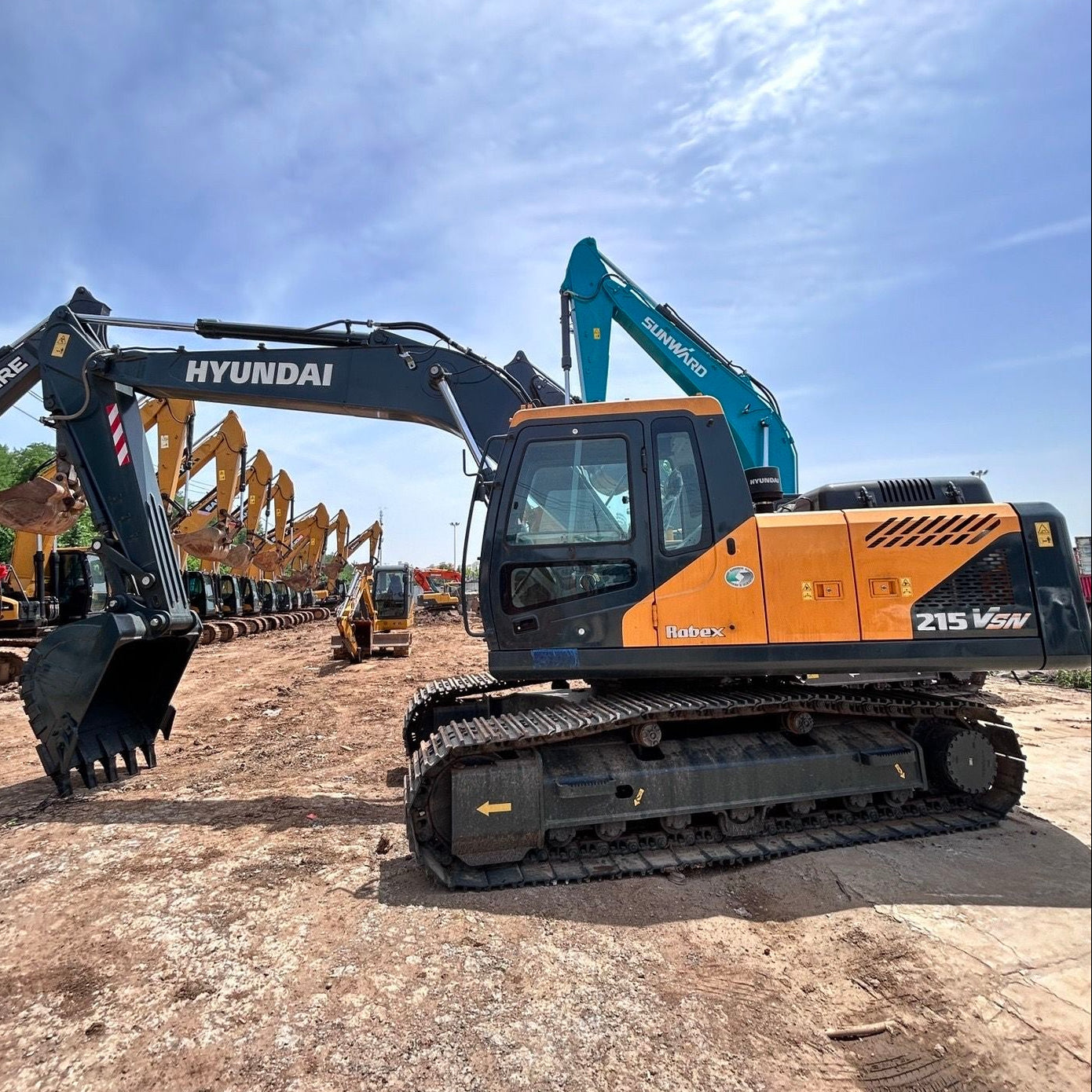USED HYUNDAI R215VSN