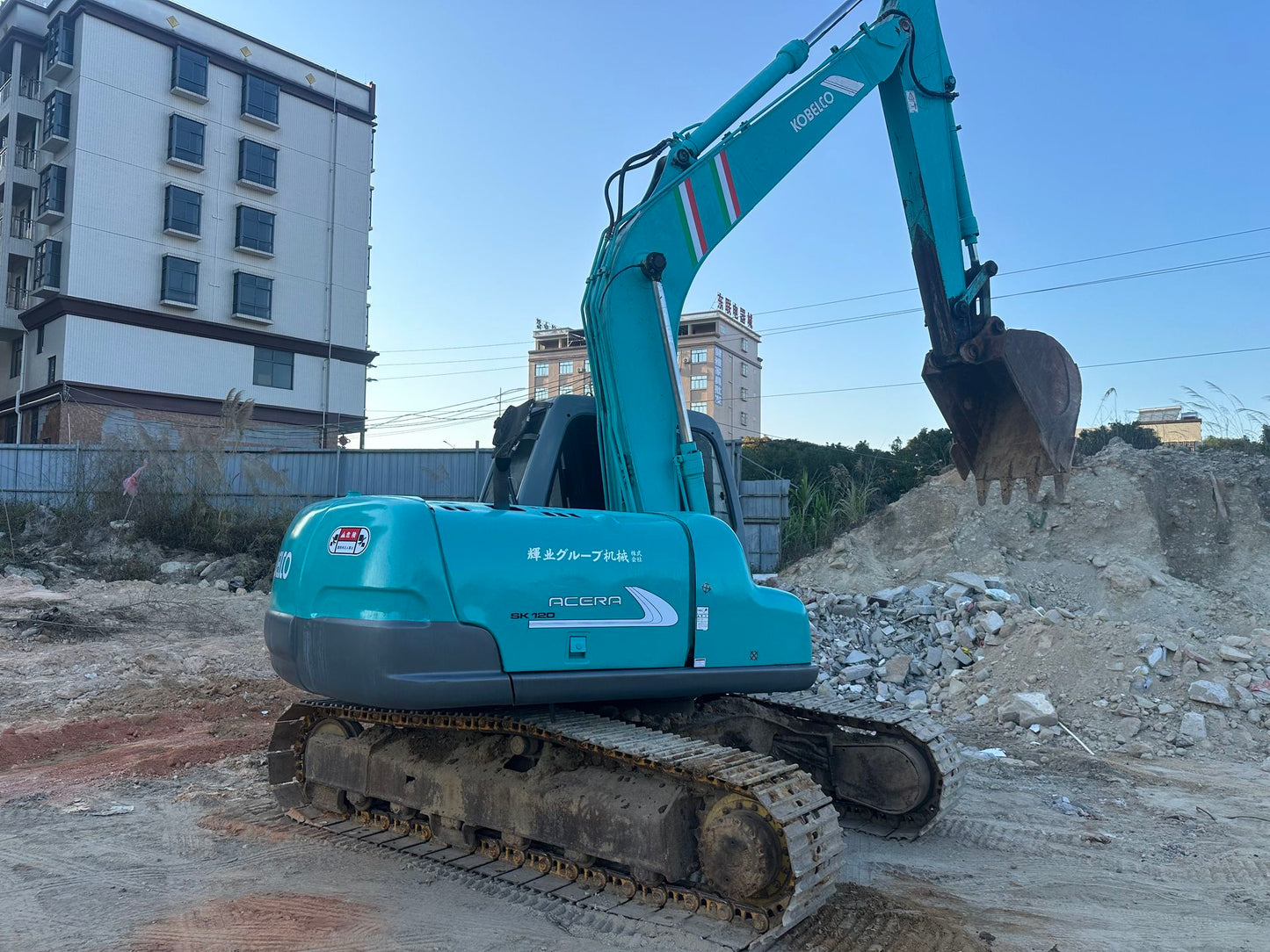 Used Kobelco SK120-3 Excavator for Sale