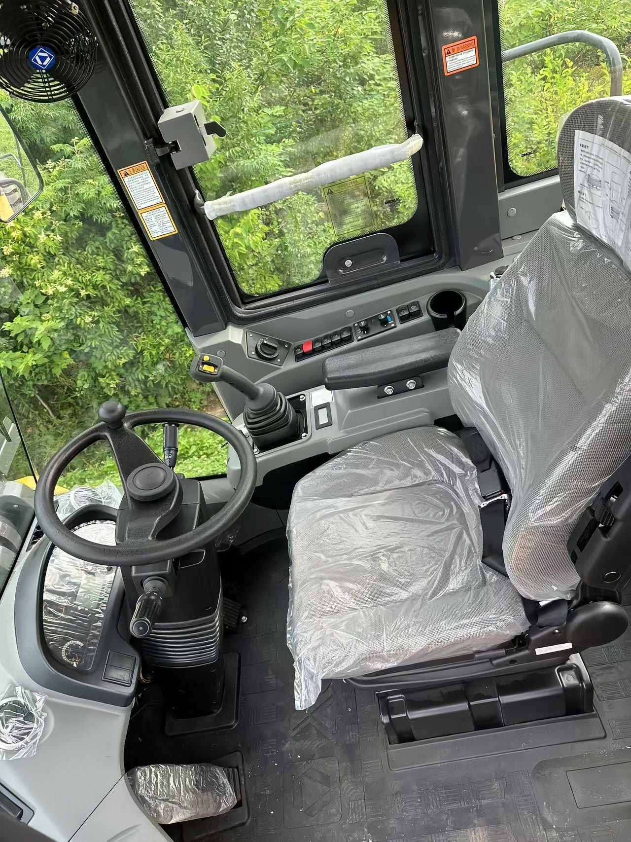 Used XCMG LW600KV Wheel Loader for sale bucket and boom detail for sale