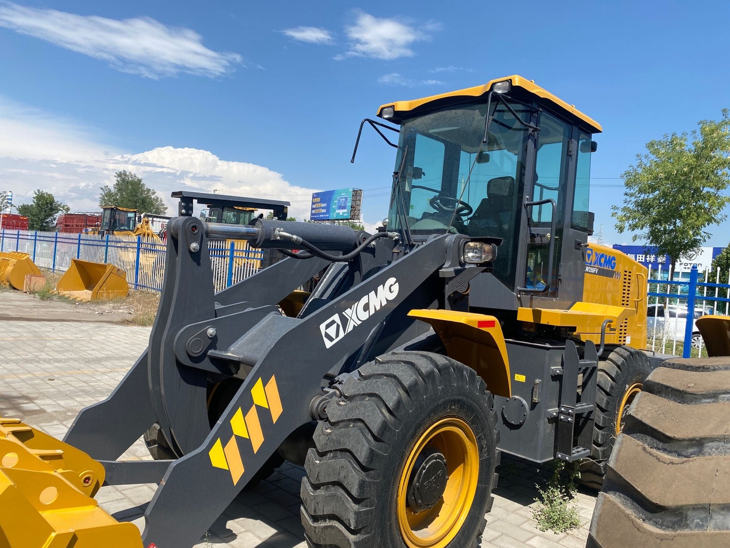 Used XCMG LW350FV Wheel Loader for sale rear view for sale