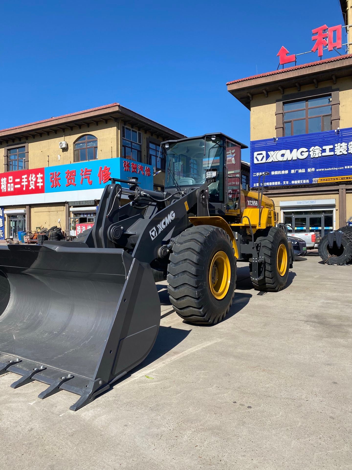 Used XCMG XC956PRO Wheel Loader for sale front working view for sale