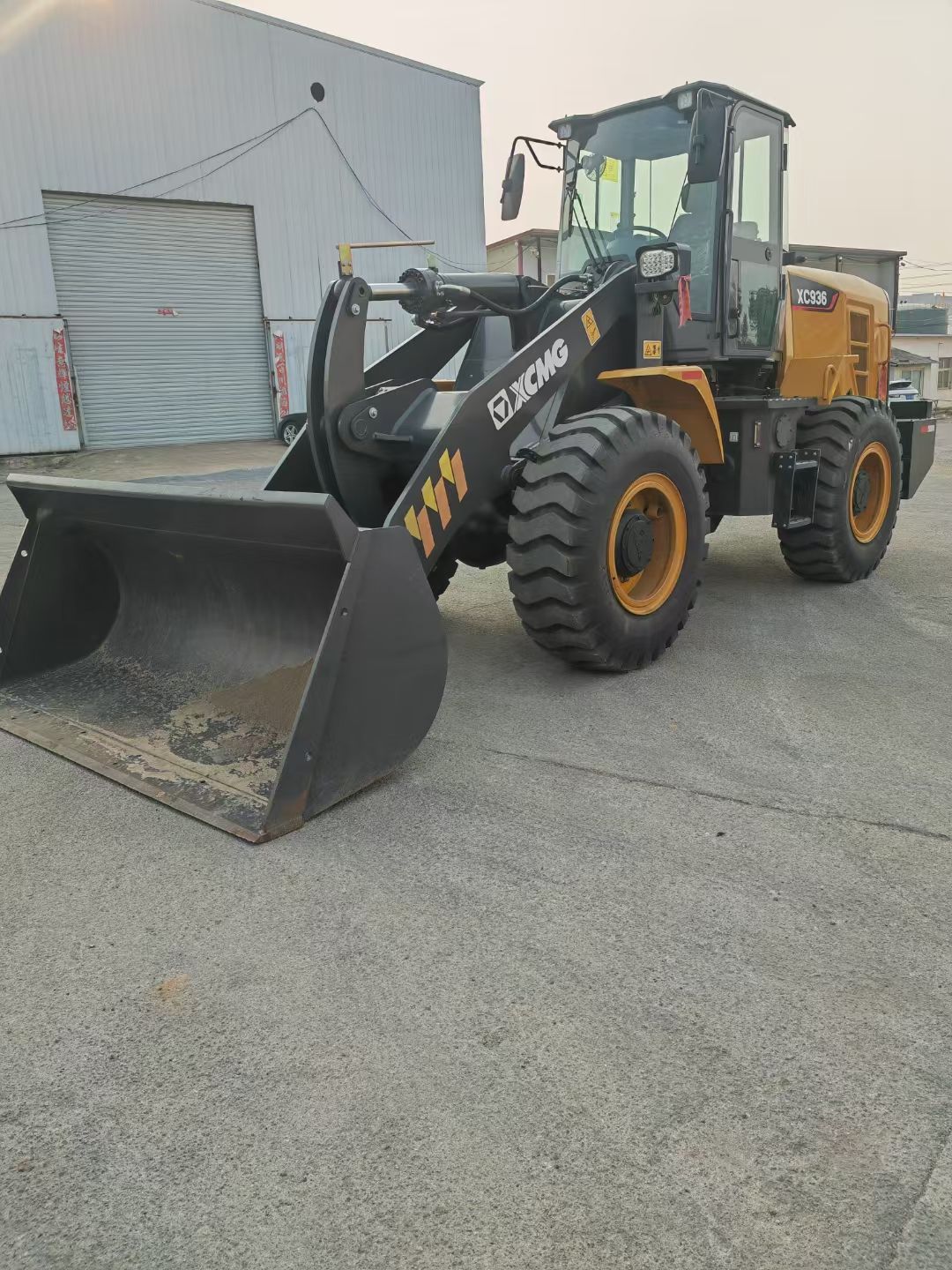 Used XCMG XC936 Wheel Loader for sale tire and chassis detail for sale