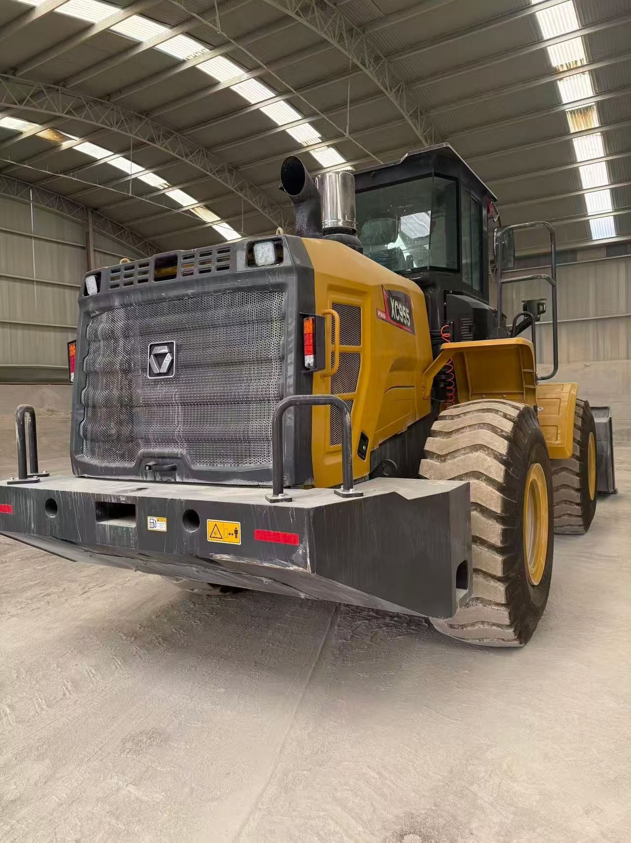 Used XCMG XC955 Wheel Loader for sale bucket and boom detail for sale