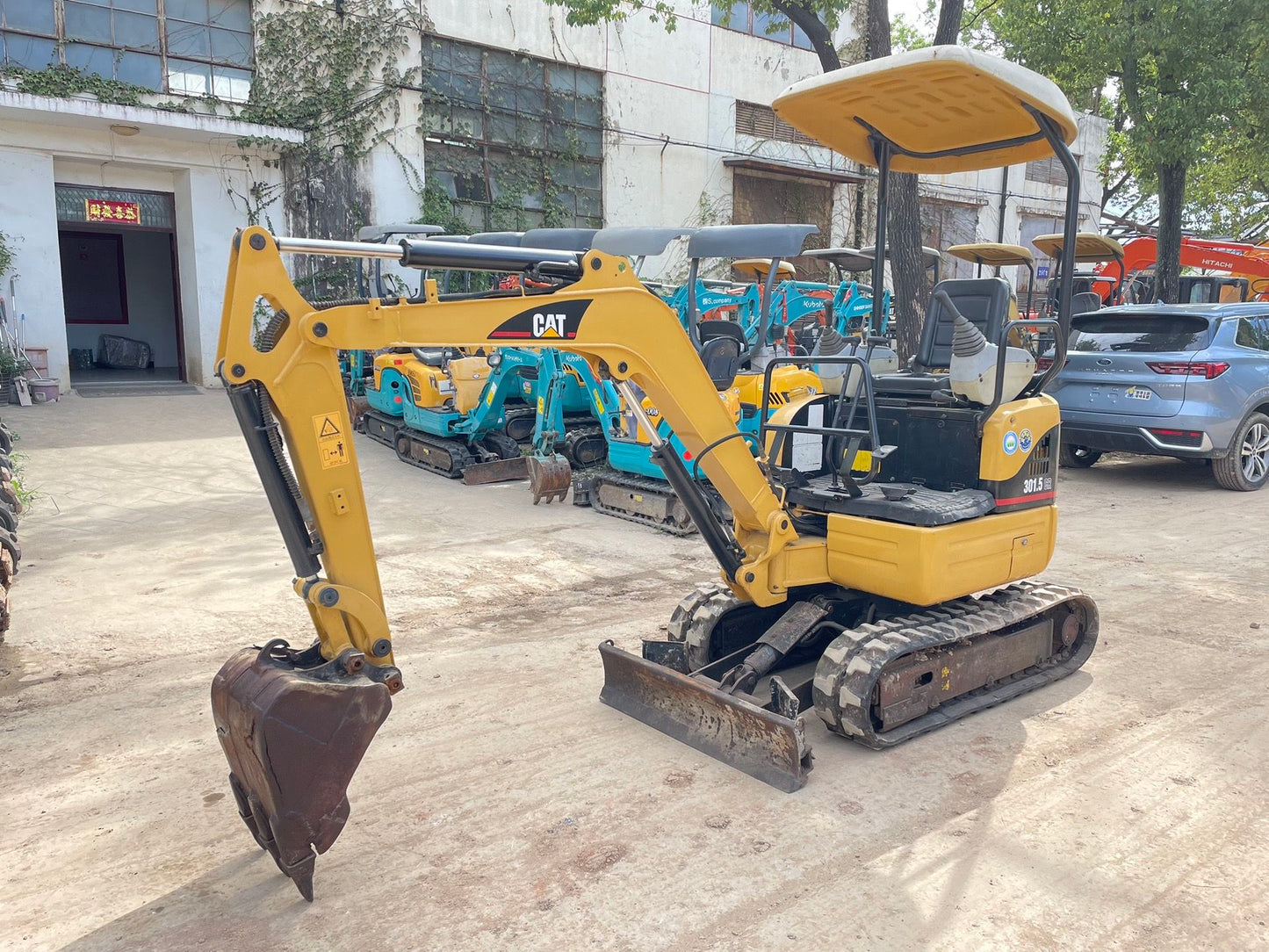 Used CAT 301.5CR Crawler Excavator for Sale - real inventory photo 5