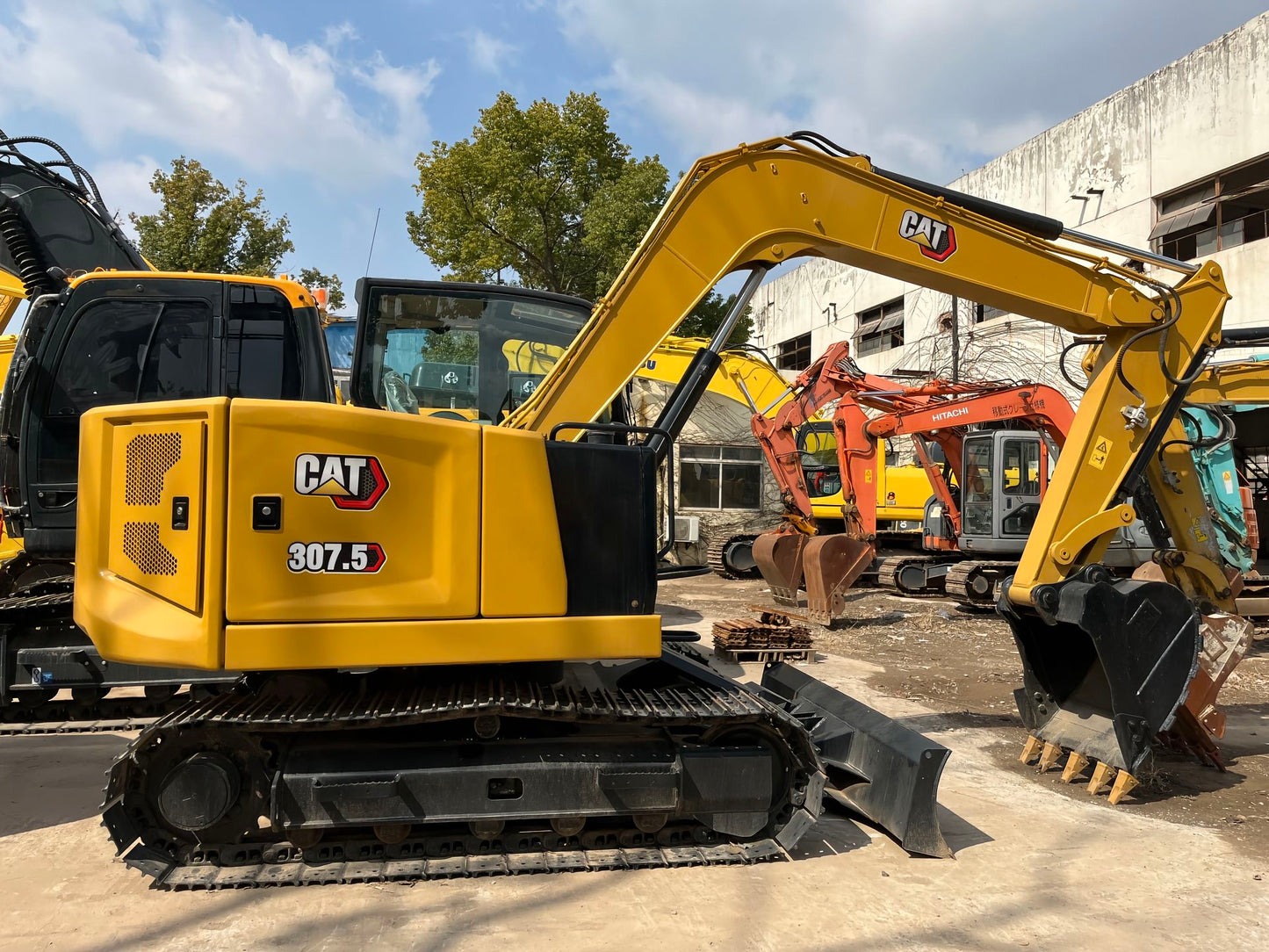 Used CAT 307.5 crawler excavator real inventory view 3