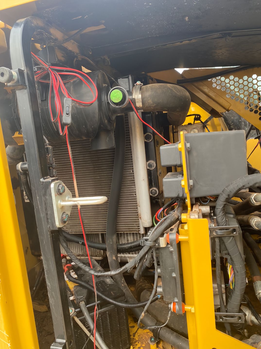 Used CAT 310 crawler excavator real inventory view 7
