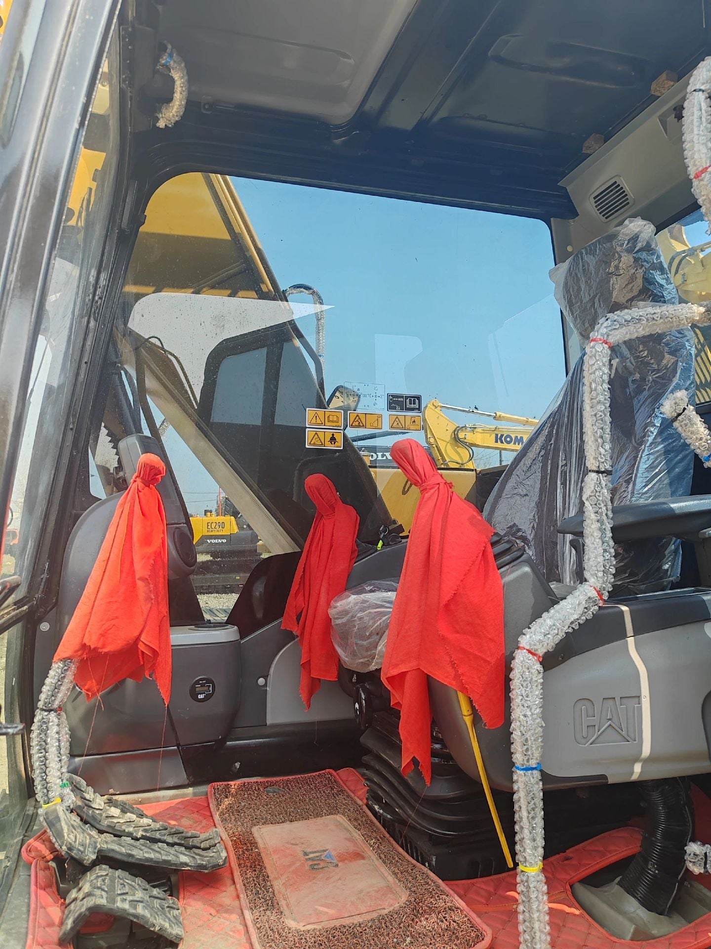 Used CAT 312D2 crawler excavator real inventory view 7