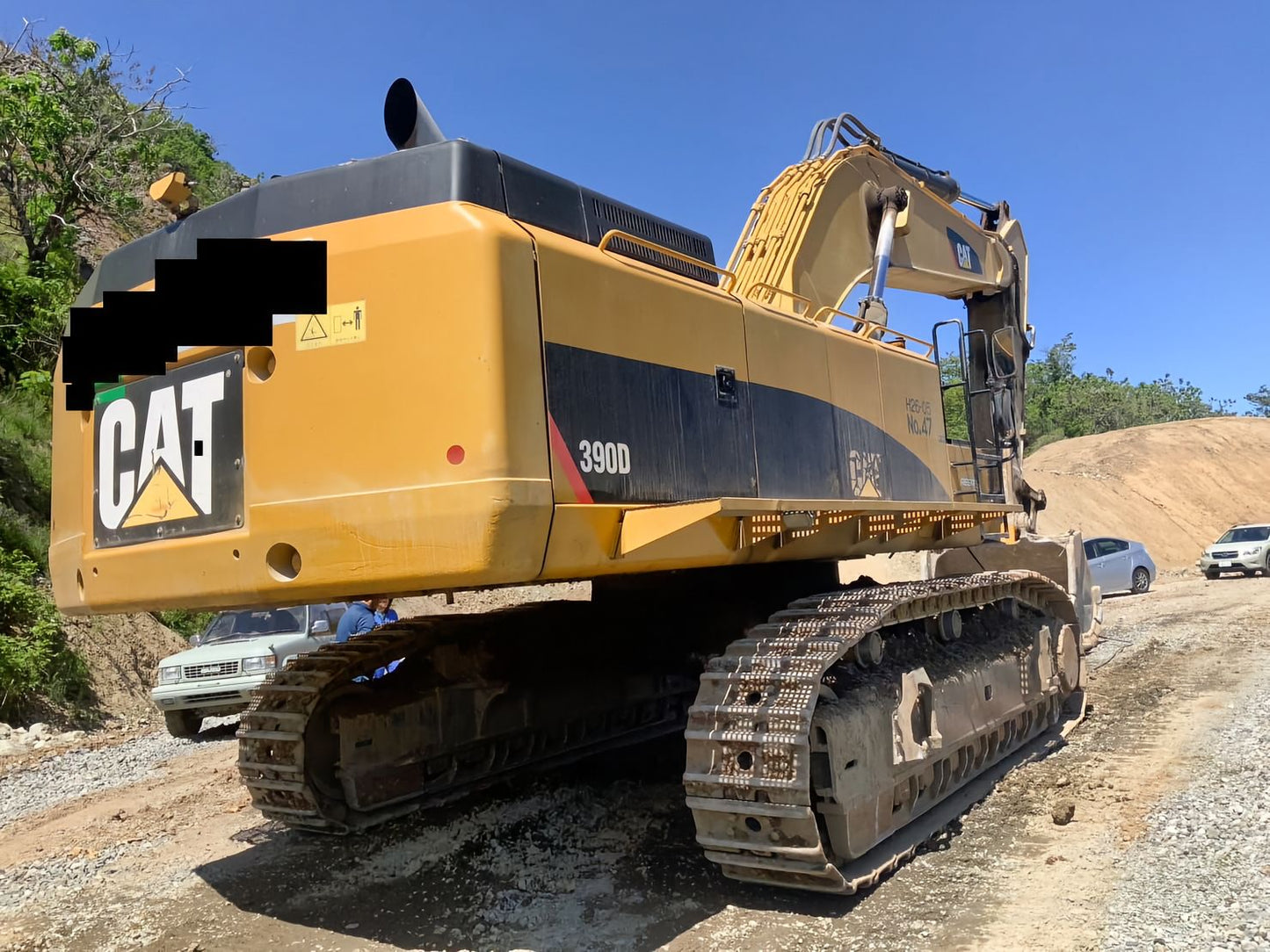 Used CAT 390D crawler excavator real inventory view 2