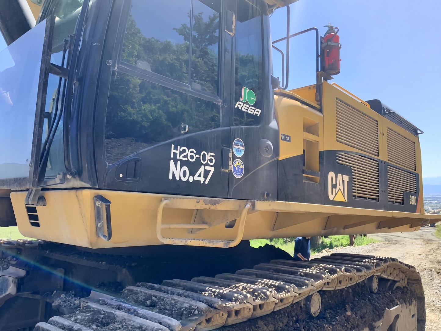 Used CAT 390D crawler excavator real inventory view 4