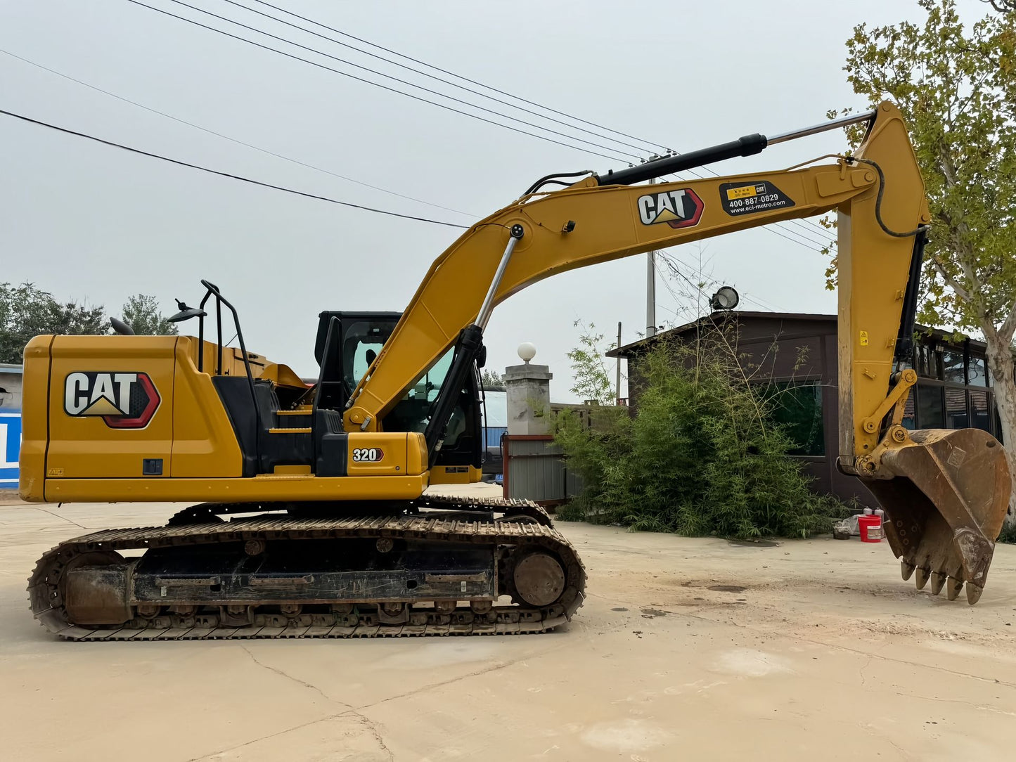 Used CAT 320 crawler excavator real inventory view 5