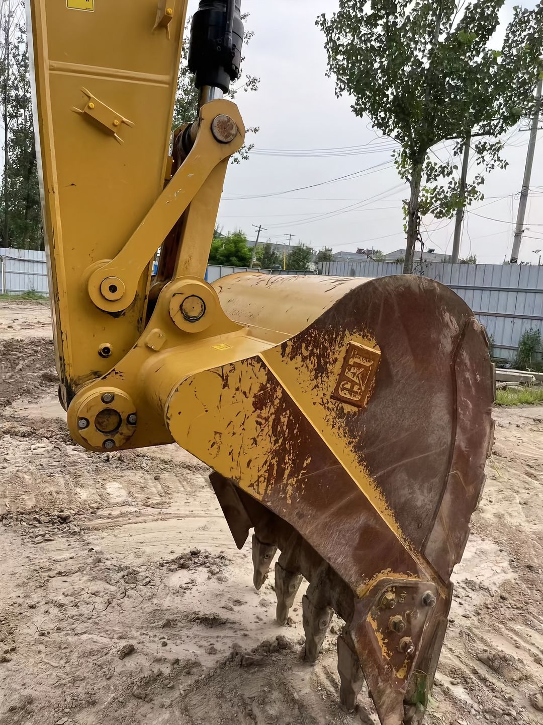 Used CAT 323 Crawler Excavator for Sale - real inventory photo 7