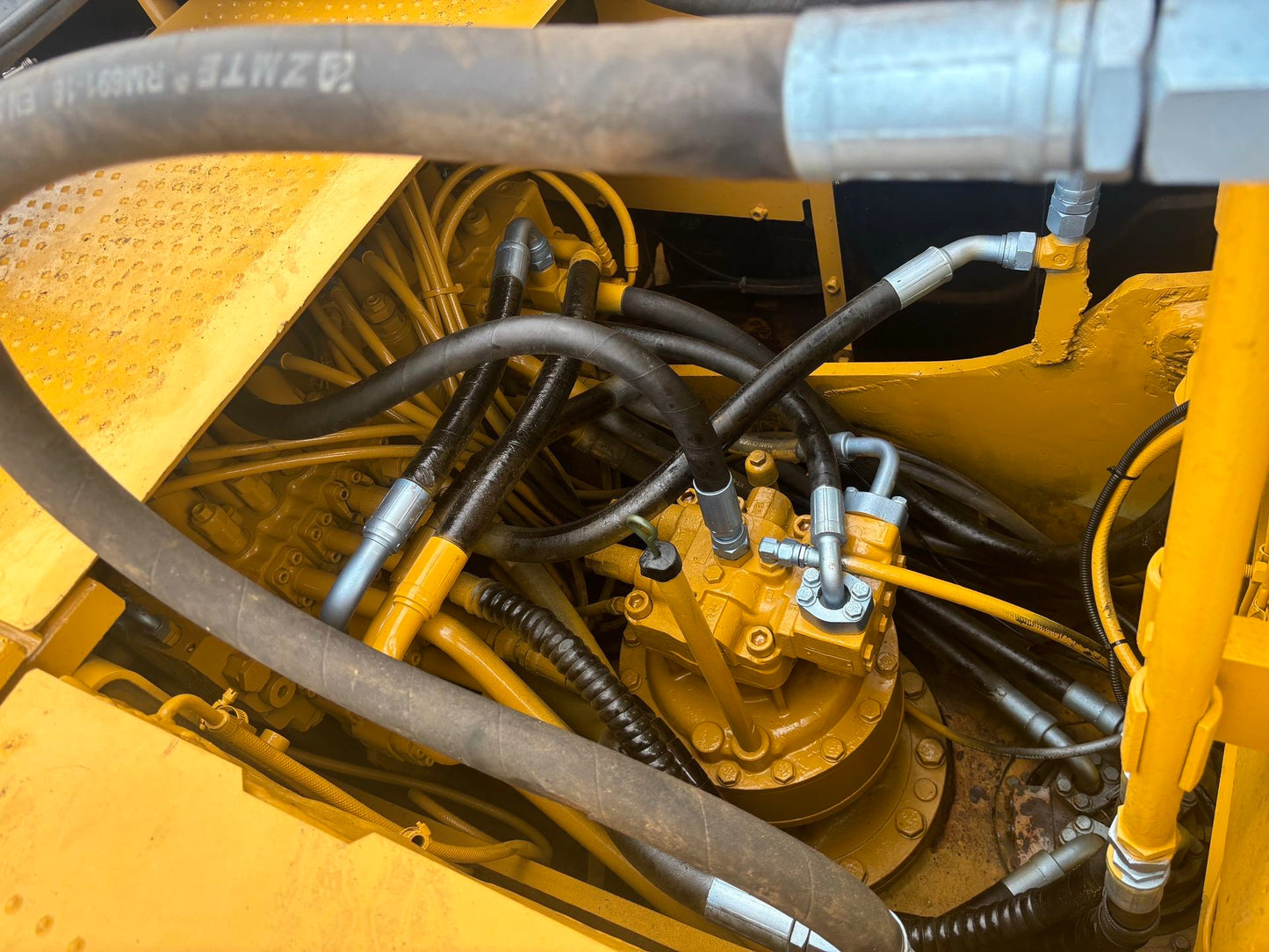 Used CAT 323DL crawler excavator real inventory view 4