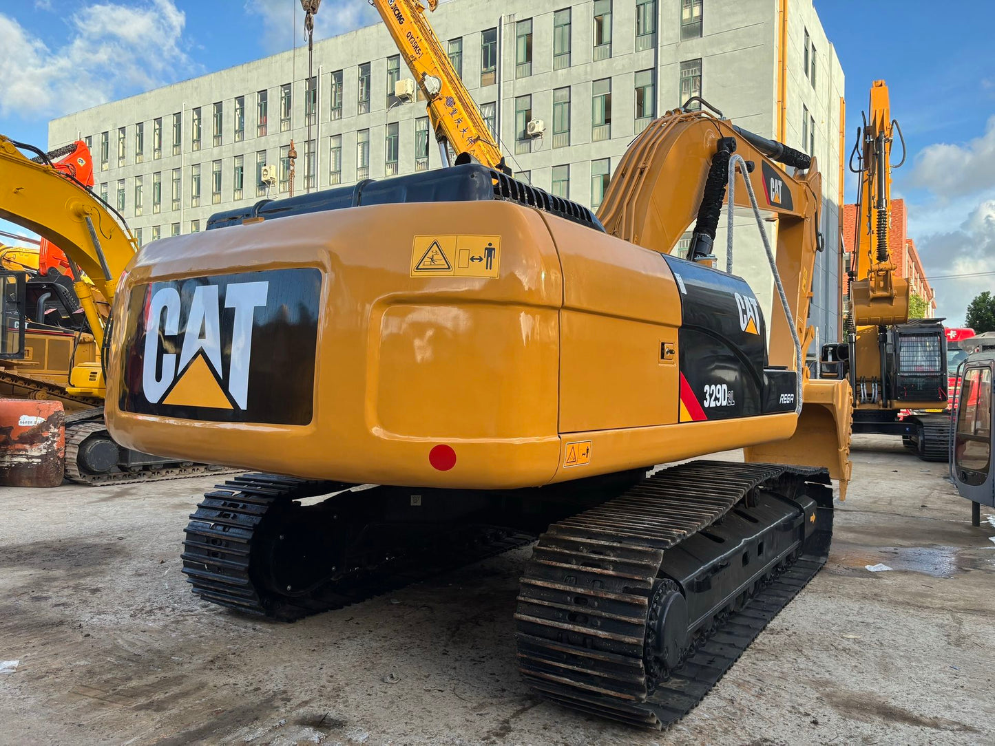 Used CAT 329D2L crawler excavator real inventory view 3