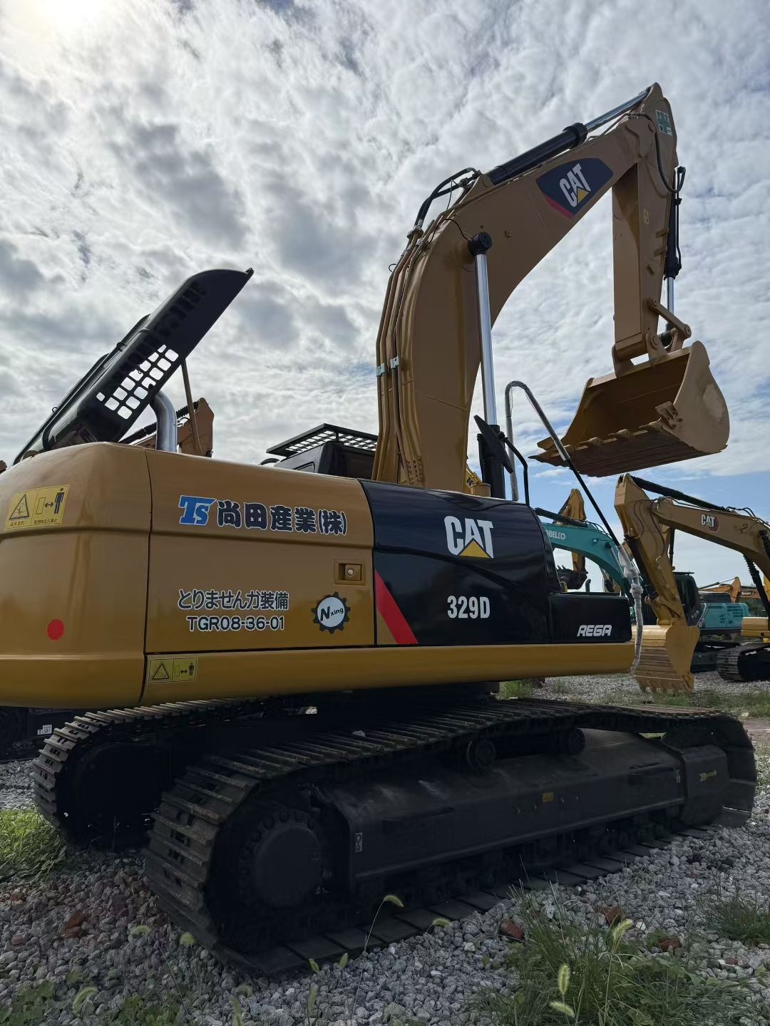 Used CAT 329D Crawler Excavator for Sale - real inventory photo 4