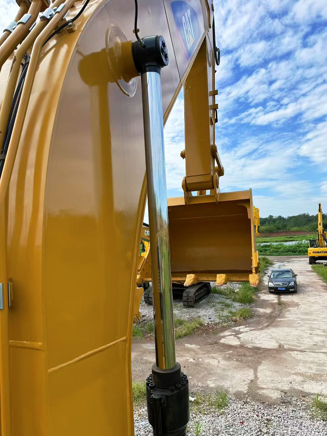 Used CAT 329D Crawler Excavator for Sale - real inventory photo 6