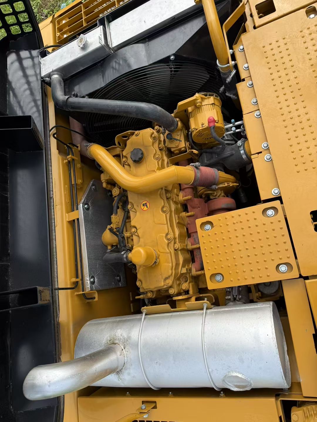 Used CAT 329D Crawler Excavator for Sale - real inventory photo 7